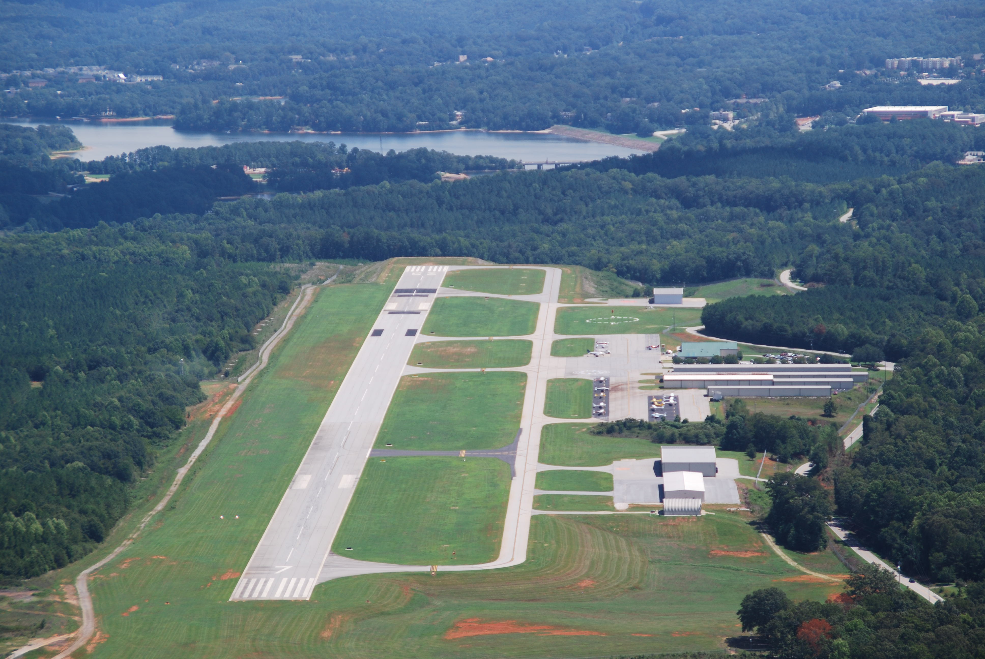 Oconee County Regional Airport RWY 07 SkyVector